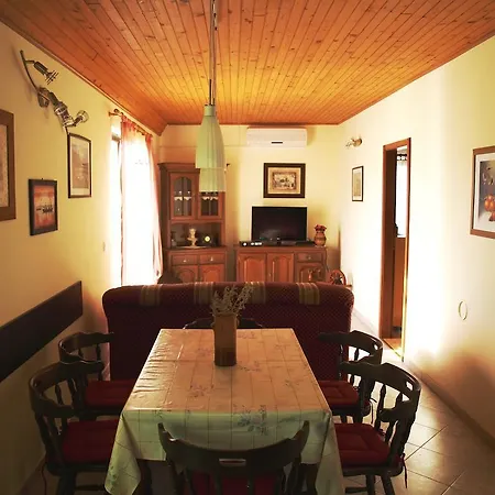 Apartment Zvonar *